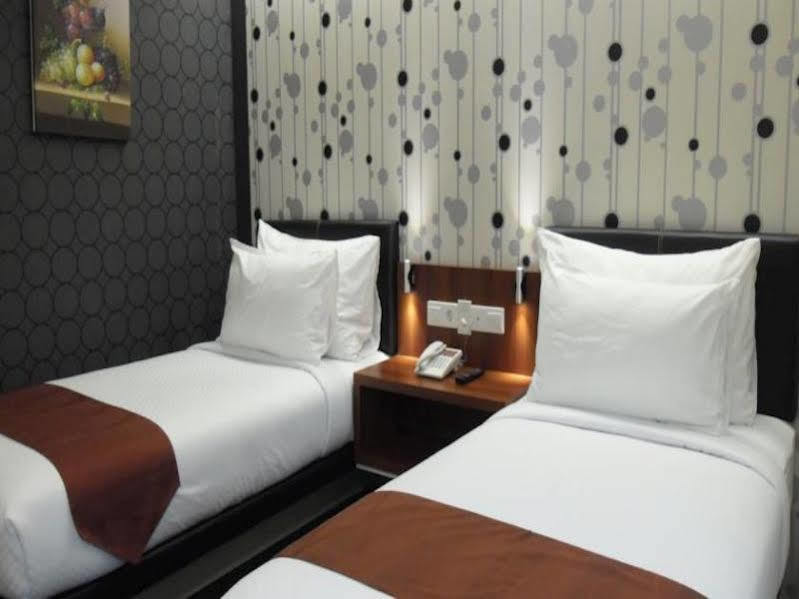Citihub Hotel Джокьякарта Экстерьер фото