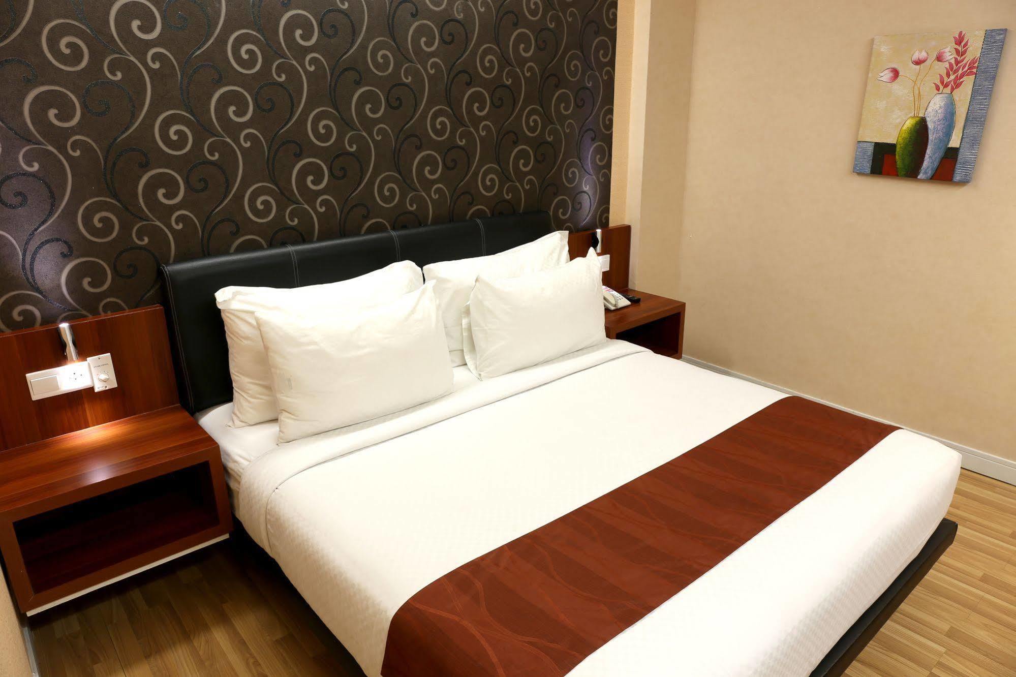 Citihub Hotel Джокьякарта Экстерьер фото